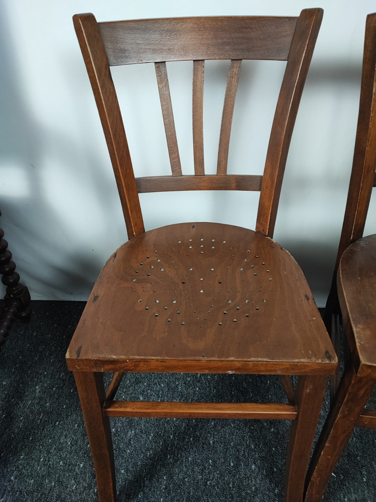 2x Vintage Bistrostuhl Café Stuhl Massivholz Sprossenlehne Küchenstuhl Braun