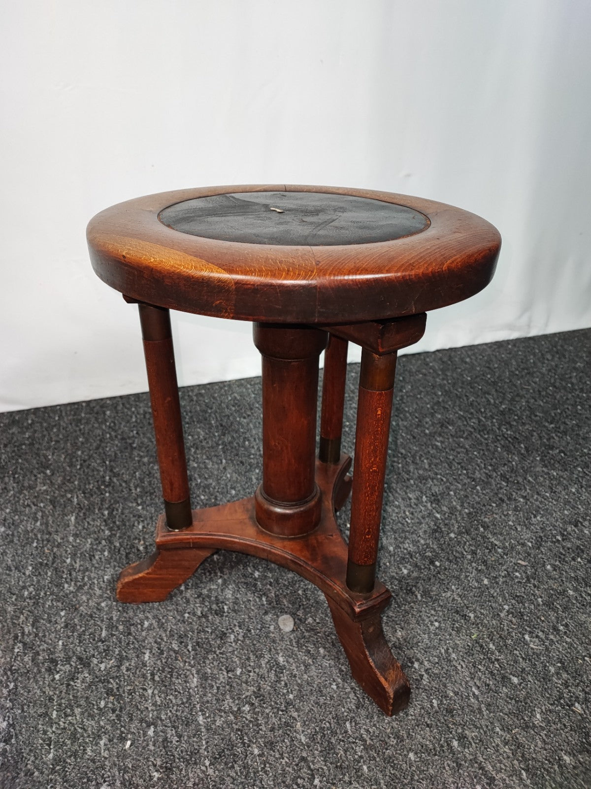 Klavierhocker Gründerzeit Drehhocker Massivholz höhenverstellbar Spindelhocker
