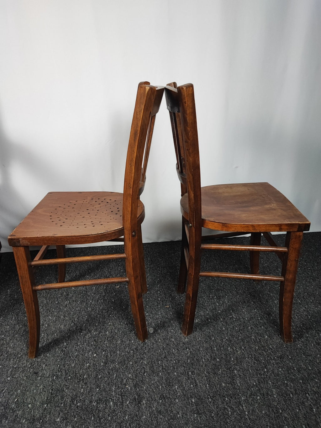 2x Vintage Bistrostuhl Café Stuhl Massivholz Sprossenlehne Küchenstuhl Braun