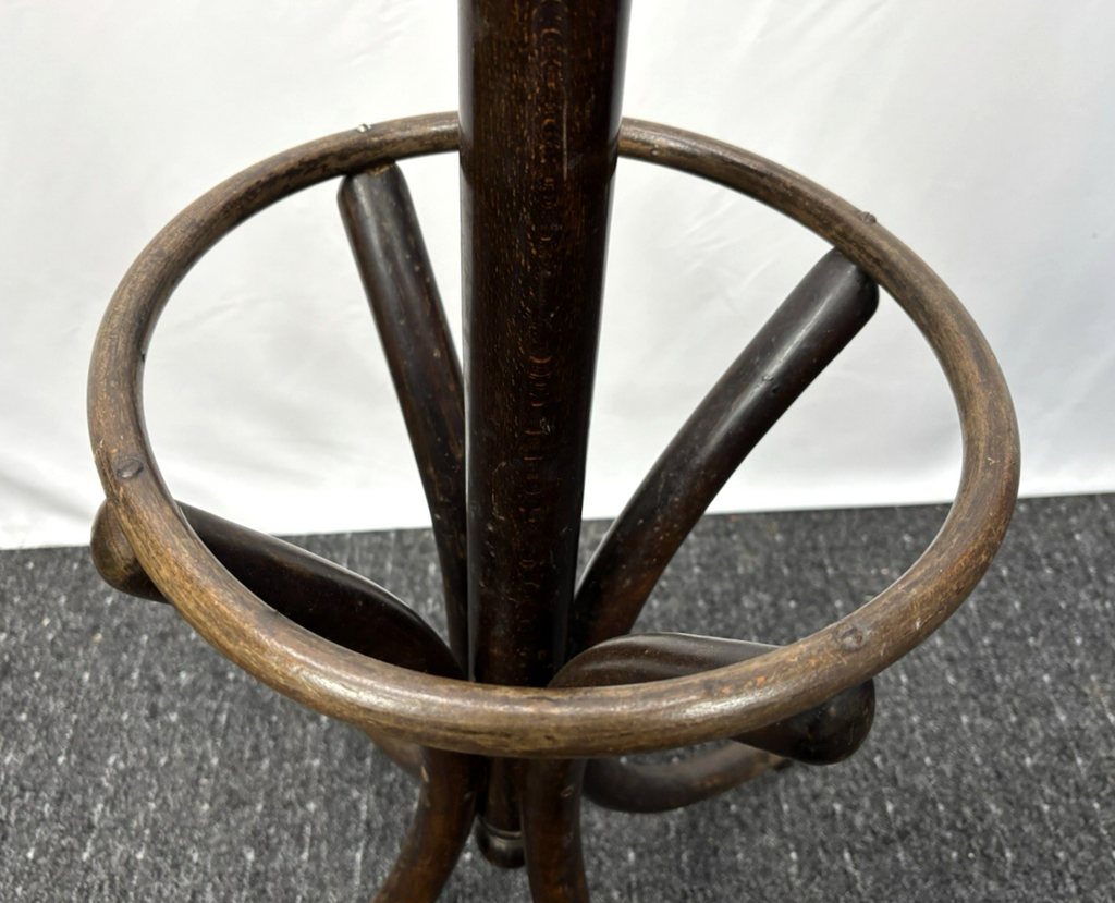 Mundus (ehem. Thonet) Standgarderobe ca. 200 cm hoch Holz Antik Art Deco