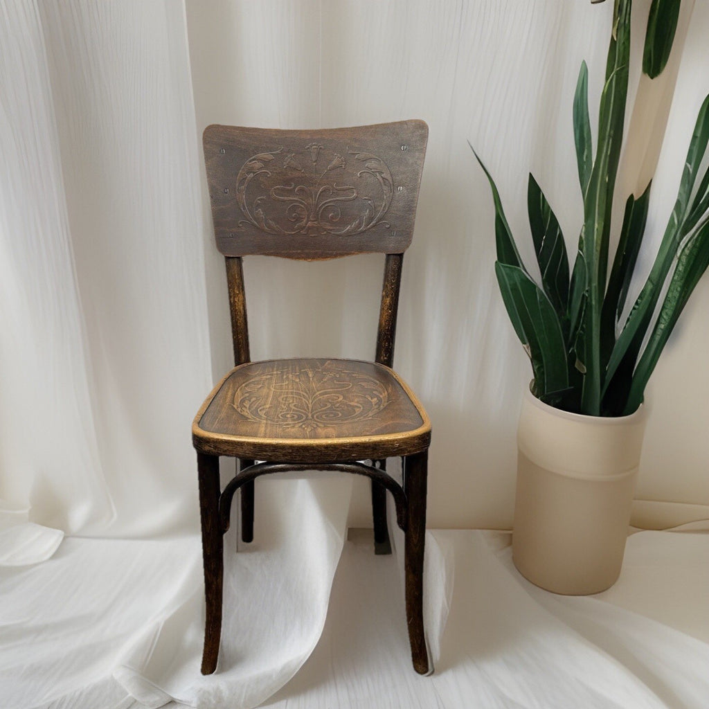 Mundus (ehem. Thonet) Kaffeehausstuhl Bistro Prägesitz/Lehne Art Deco