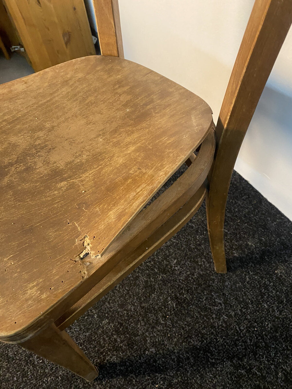 1 von 2 Original Thonet Kaffeehaus Frankfurter Stuhl Bauhaus beschädigt