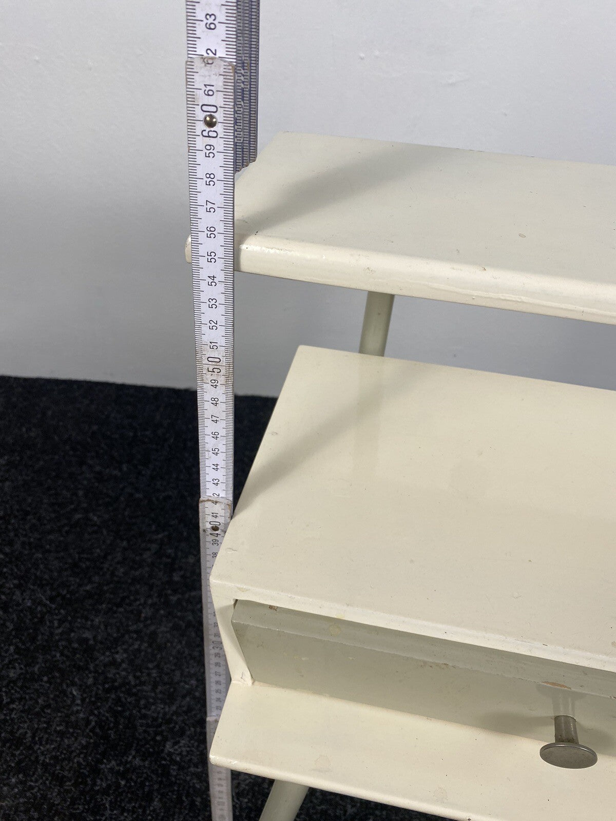 1von2 Nachttisch Holz Stahlrohr Bauhaus 