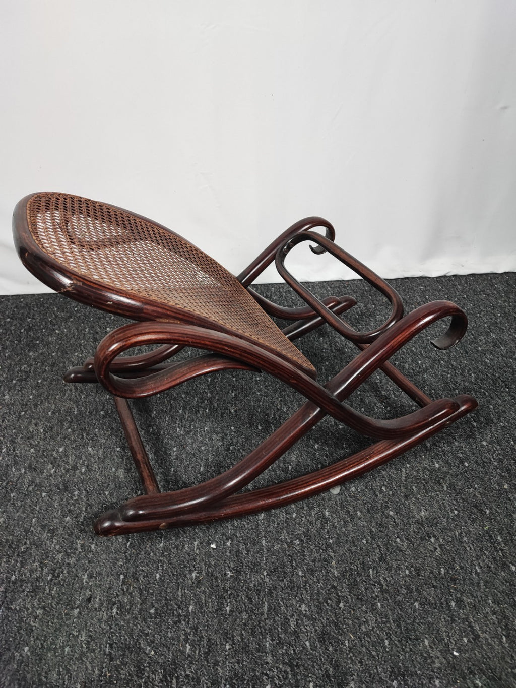 Original Thonet Schaukelstuhl Faulenzer Antik Bugholz Geflecht Jugendstil