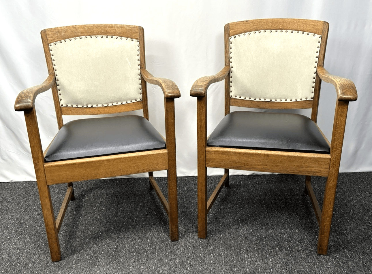 1 von 2 Hochwertiger Holzstuhl mit Armlehnen Klassisch & Stabil Art Deco Vintage - Wesel Antik Kunst Vintage