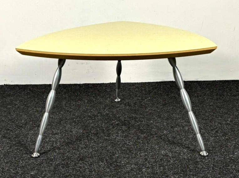 Design Beistelltische Tischset 2tlg Dreieck Dreibein Vintage Bauhaus Edelstahl