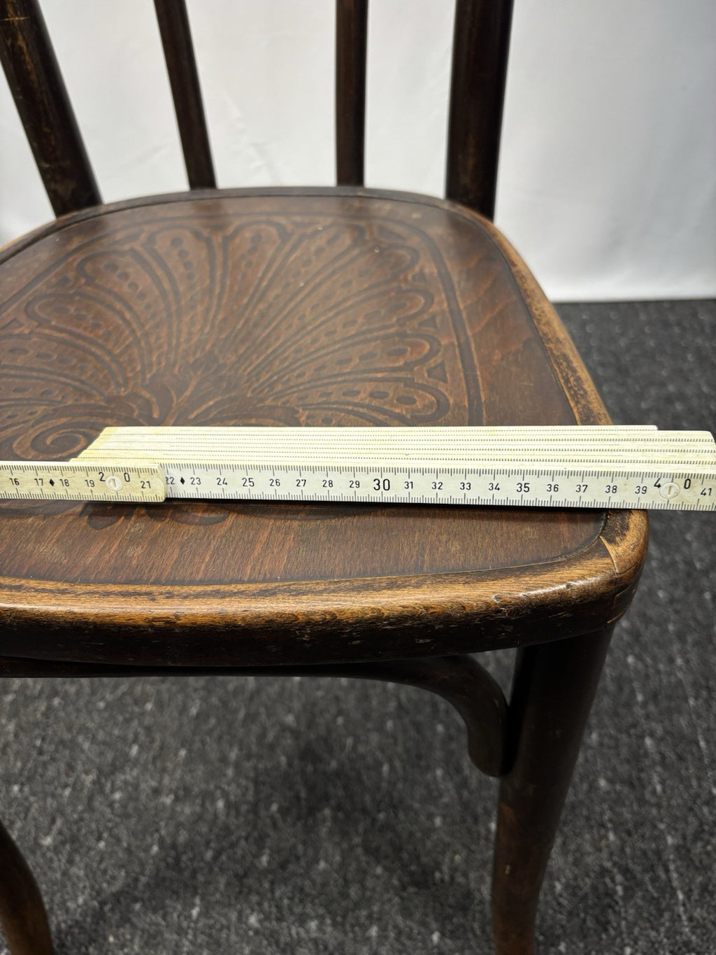 orig. Cosmos (ehem. Thonet) Bistrostuhl Kaffeehaus Prägesitz Art Deco Massivholz