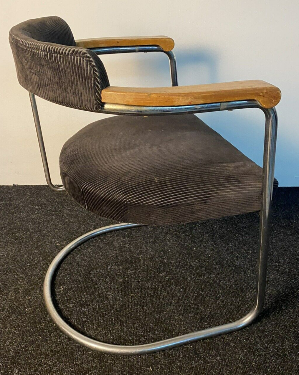 Desta Freischwinger Stuhl Luckhardt  Stahlrohr Bauhaus Lorenz Thonet Sammlung