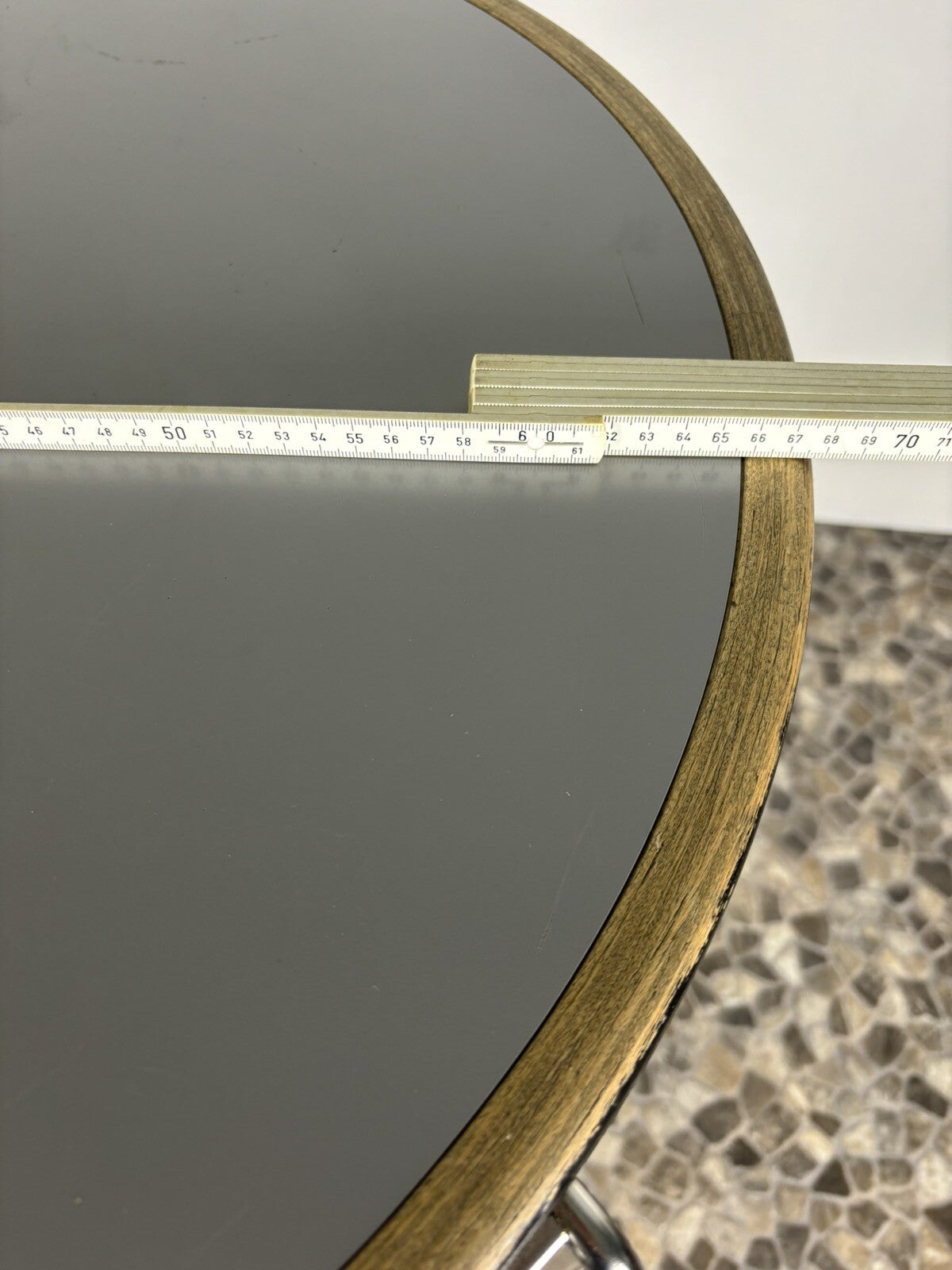 1 von 2 Design Stehtisch Borge Lindau für Architonics Bauhaus Vintage Edelstahl