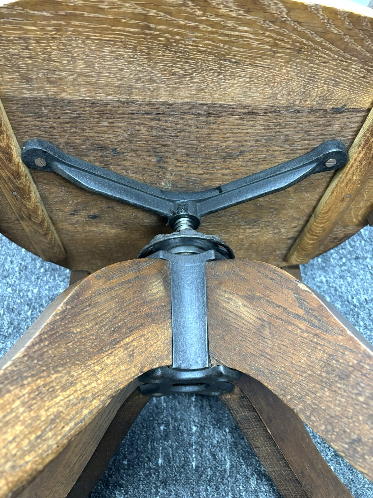 Antiker Direktionsstuhl Art Déco Massivholz Armlehnen Bürostuhl 1930er Drehbar