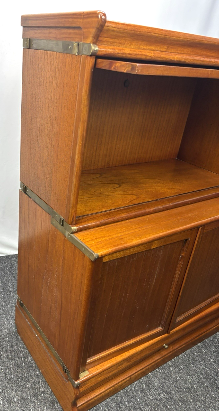 Globe Wernicke Schrank Vitrine Vintage