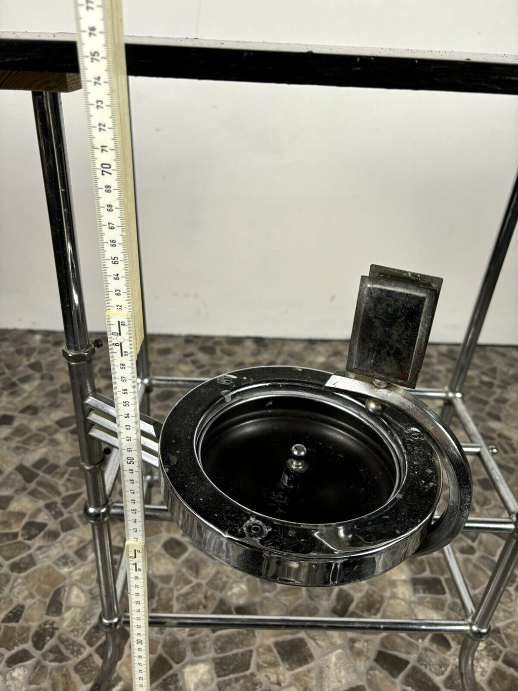 Rauchertisch Stahlrohr Beistelltisch Art Deco Bauhaus schwenkbar