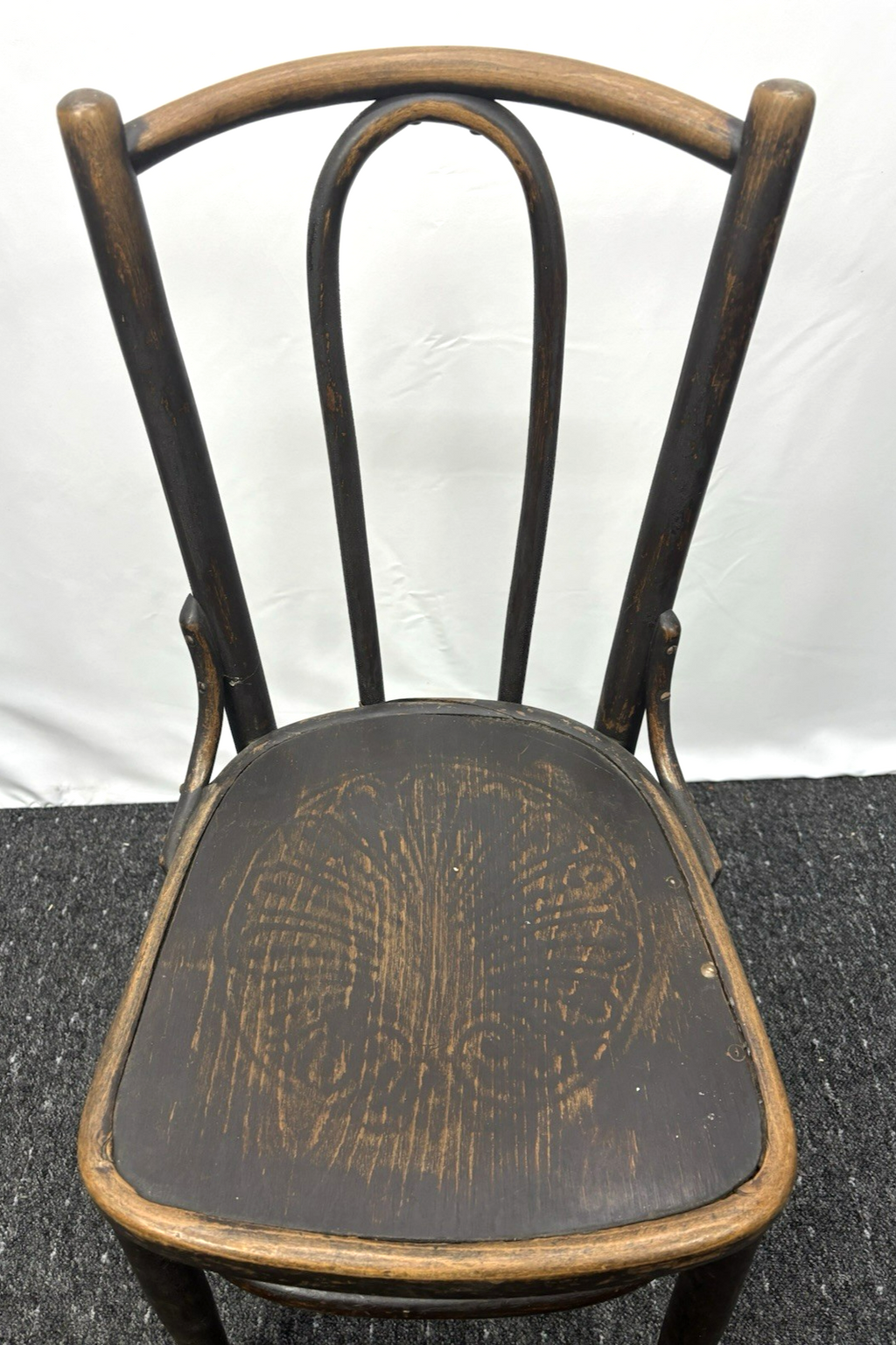 MUNDUS Kaffeehaus Stuhl Prägesitz Holz Art Deko Antik