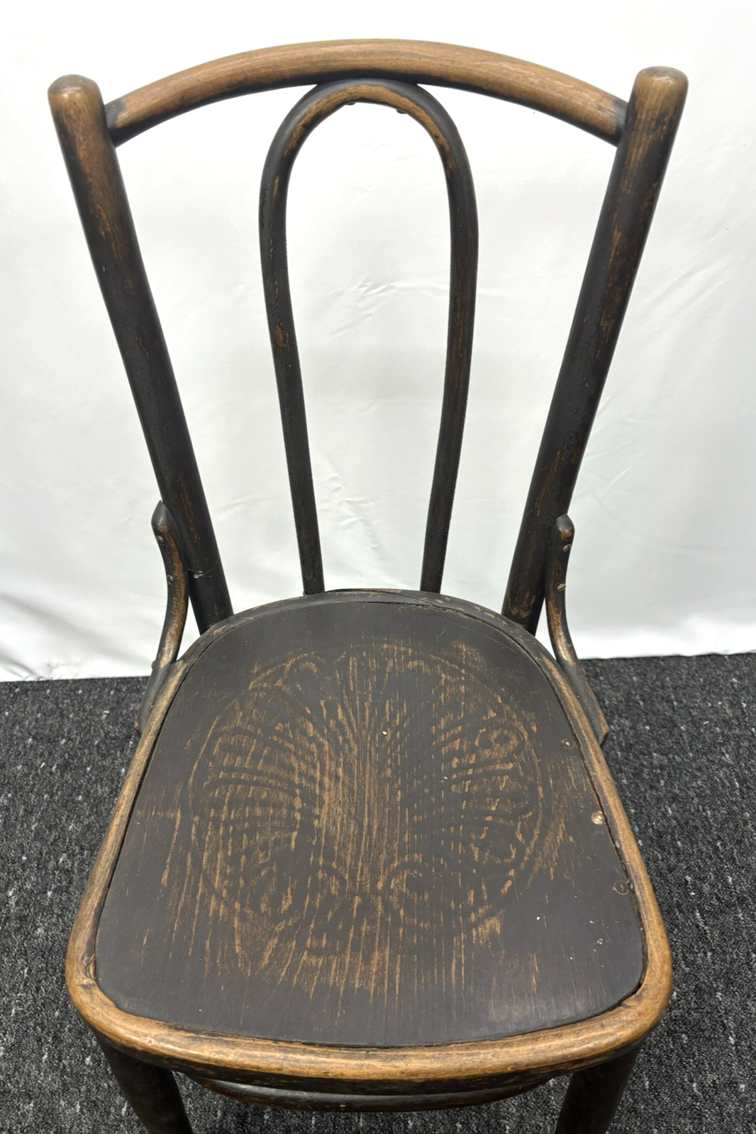 MUNDUS Kaffeehaus Stuhl Prägesitz Holz Art Deko Antik