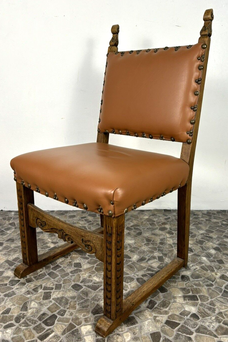 1 von 2 spanischer Stil Stuhl Leder Art Deco Massivholz Schnitzarbeiten