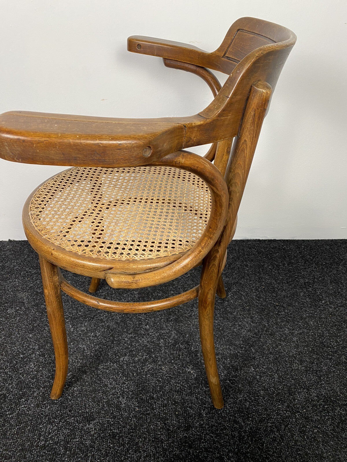 Armlehnstuhl Fischel im Thonet Stil Wiener Geflecht ArtDeco