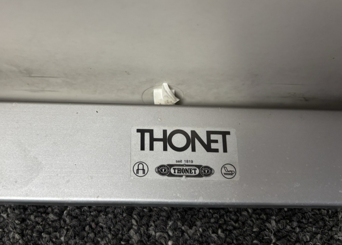 1 von 10 ORIGINAL Thonet Gartenstuhl Outdoor Armlehnstuhl Alu Kunstst. Bauhaus