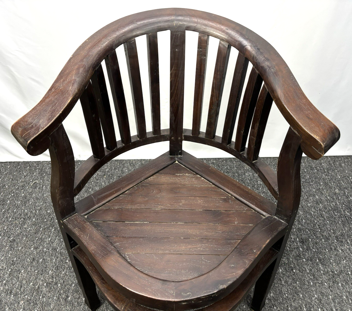 1 von 2 Eckstuhl Kolonial Stil Massivholz Art Deco Vintage Büro Captainchair