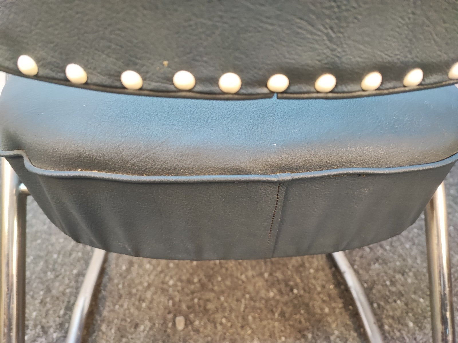 Bauhaus Freischwinger Stuhl 30er 40er Jahre Stahlrohr Chrom Vintage Armlehnen