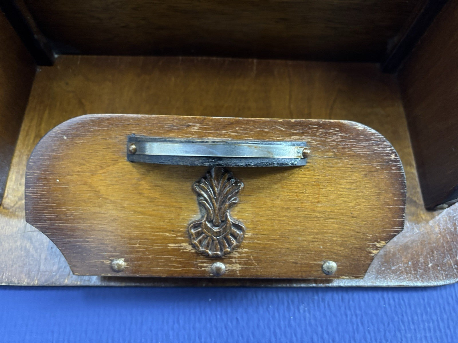 Regalbrett/ Ablage mit Schlüsselhalter Massivholz Art Deco Antik