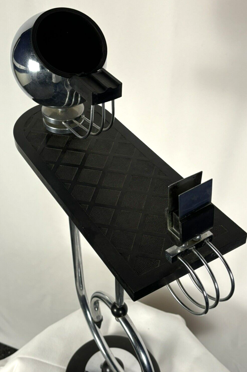 Standaschenbecher, Rauchertisch, Beistelltisch, Bauhaus, Stahlrohr, Art Deco