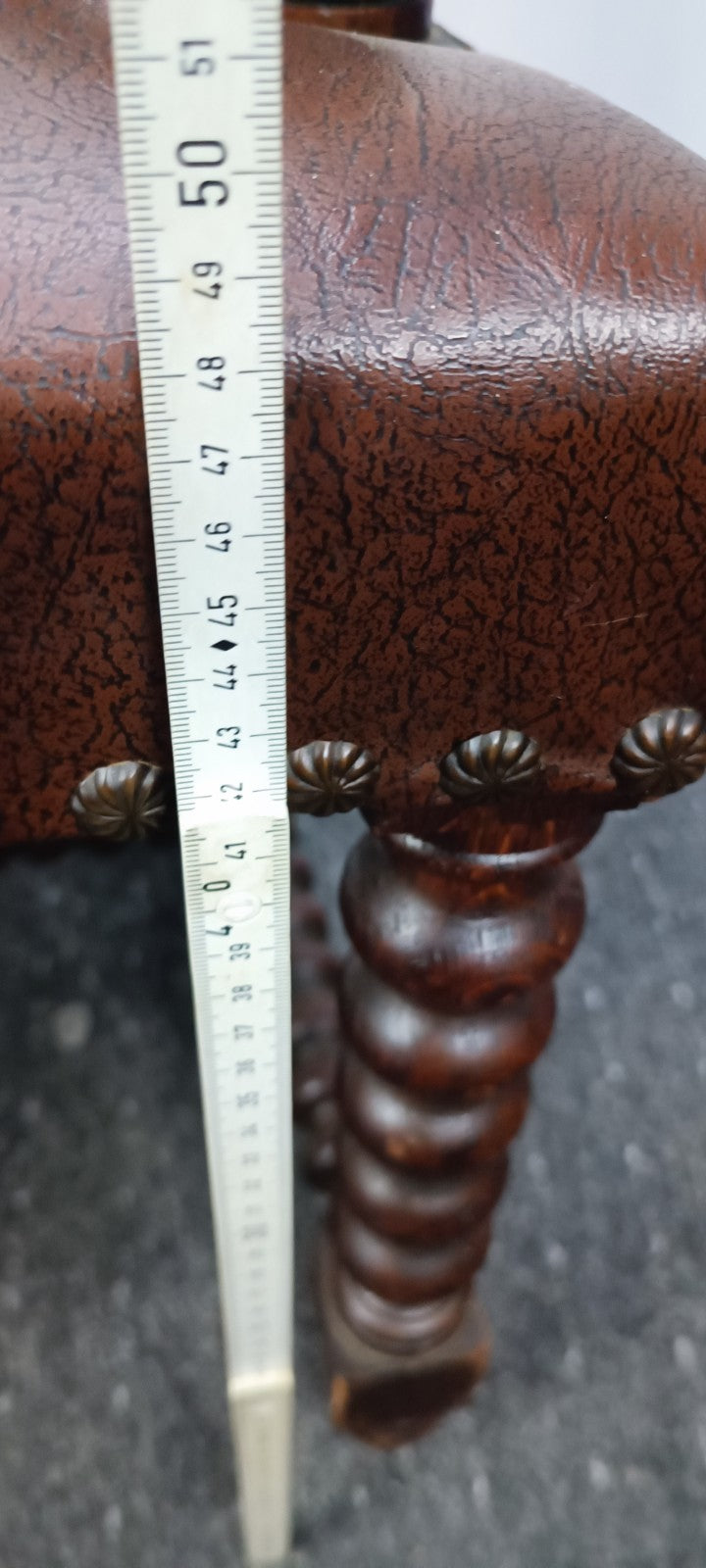 Gründerzeit Armlehnstuhl 1880-1900 Historismus Leder Spulenbeine Original