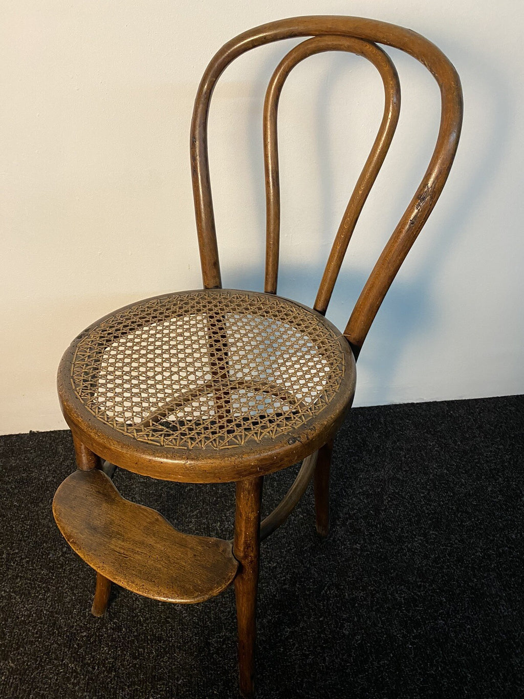 Original Josef Hofmann Kindersitz Hochstuhl Wiener Geflecht Kaffeehaus