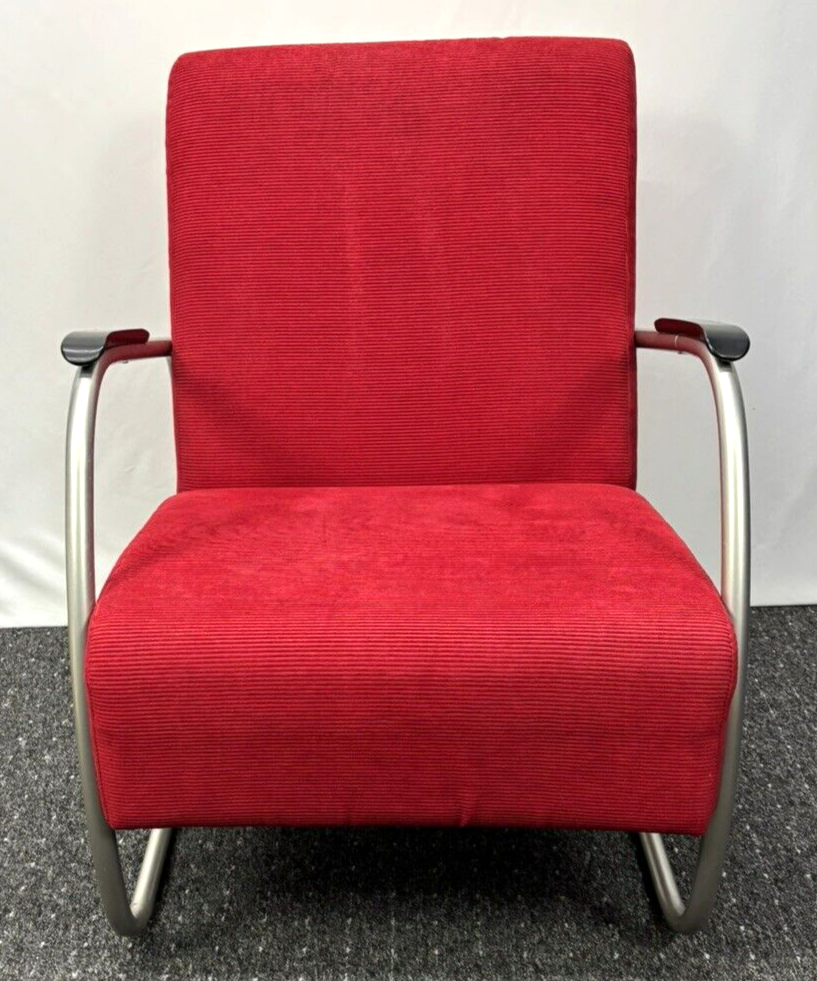 Bauhaus Freischwinger Sessel mit Hocker in Rot, modernes Design mit Stahlrohrgestell, komfortabel und stilvoll