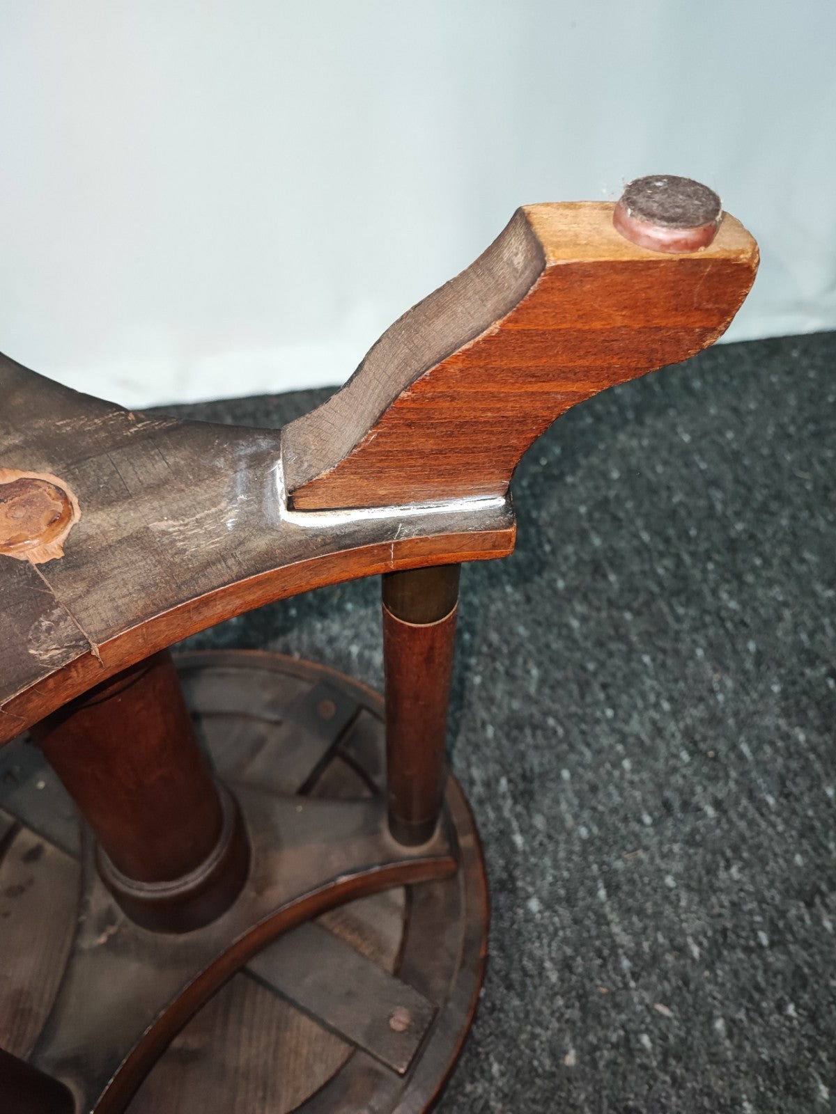 Klavierhocker Gründerzeit Drehhocker Massivholz höhenverstellbar Spindelhocker
