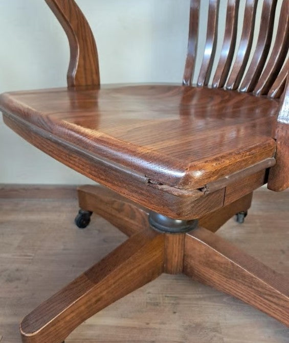 Banker Chair Eiche Massivholz Drehstuhl USA Wippmechanik Vintage Jasper Stuhl