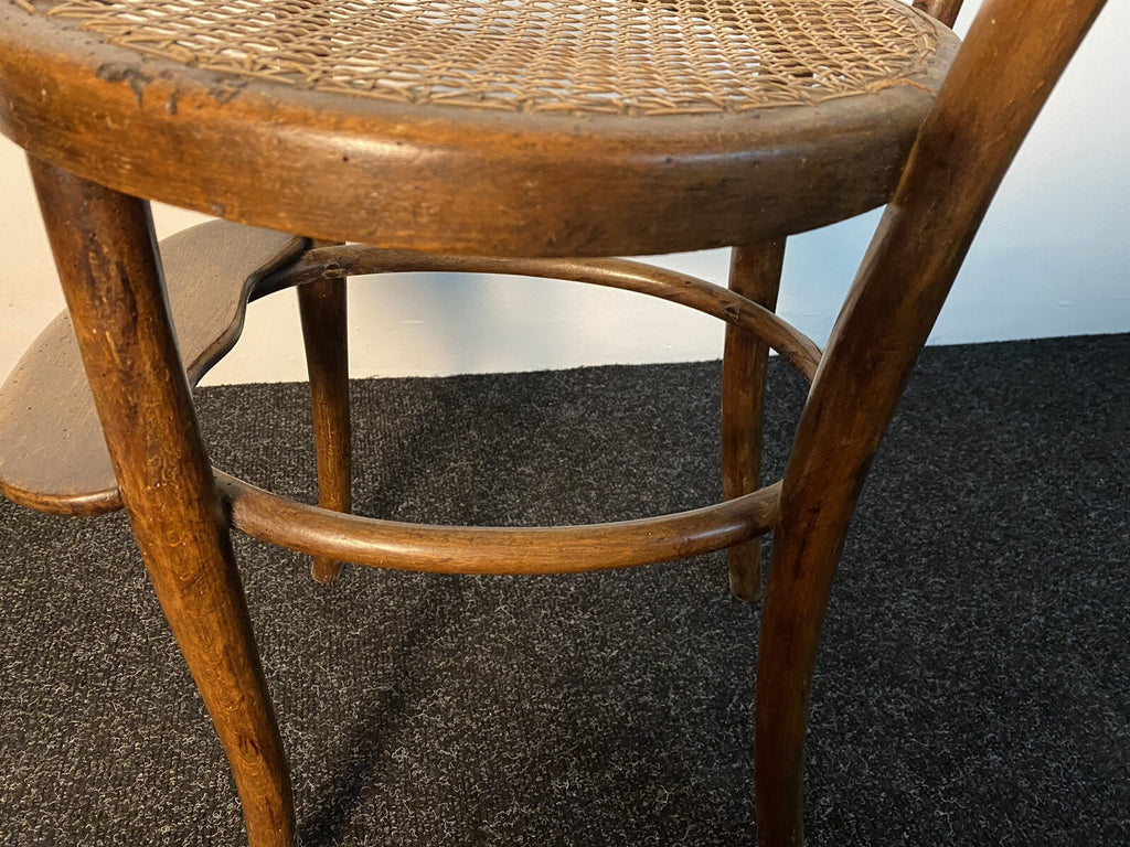 Original Josef Hofmann Kindersitz Hochstuhl Wiener Geflecht Kaffeehaus