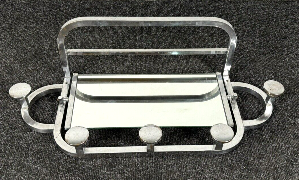 Wandgarderobe Frankreich 1930er Jahre Spiegelgarderobe Aluminium Chrom Bauhaus