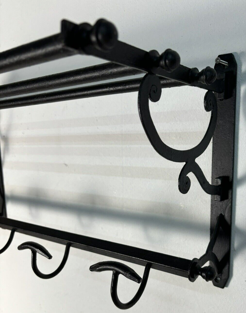 Wandgarderobe Stahlrohr schwarz mit Hutablage Art Deco Bauhaus 