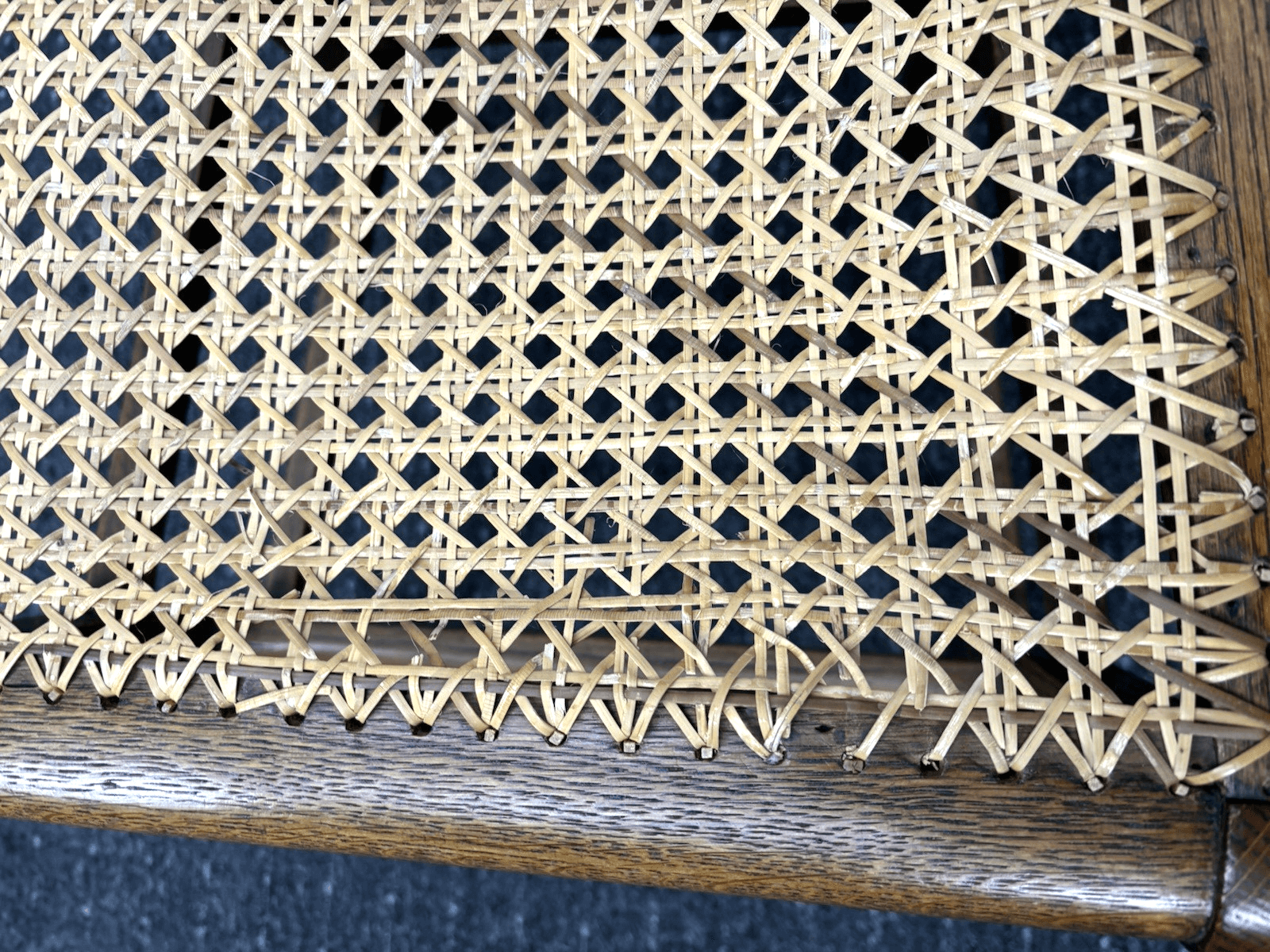 Antiker Holzstuhl mit Wiener Geflecht – Art Deco , Vintage, Küche, Büro, Kaffee