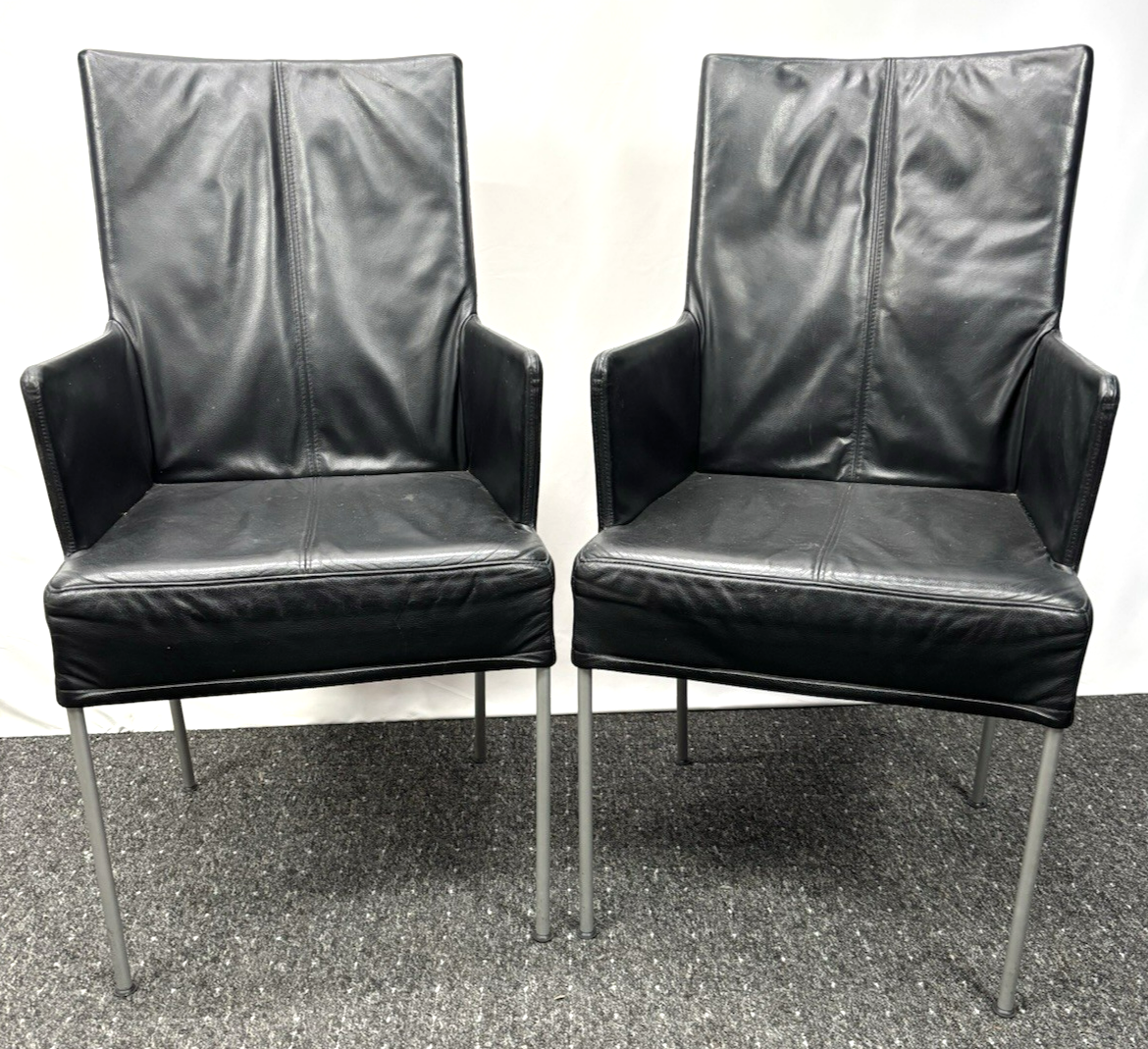 1 von 2 Hochlehner Esszimmer Armlehnstuhl Leder Vintage Stahlrohr schwarz