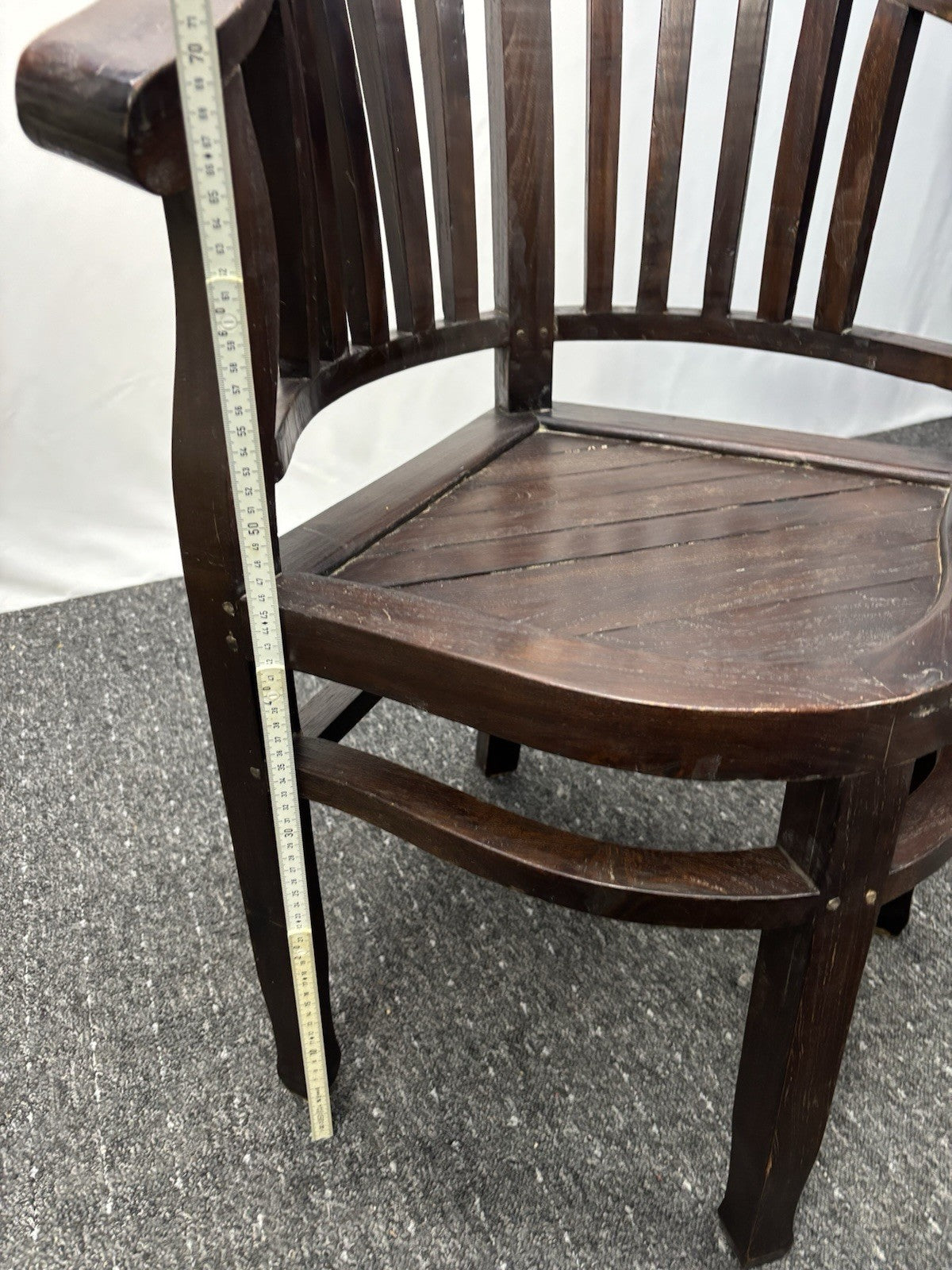 1 von 2 Eckstuhl Kolonial Stil Massivholz Art Deco Vintage Büro Captainchair