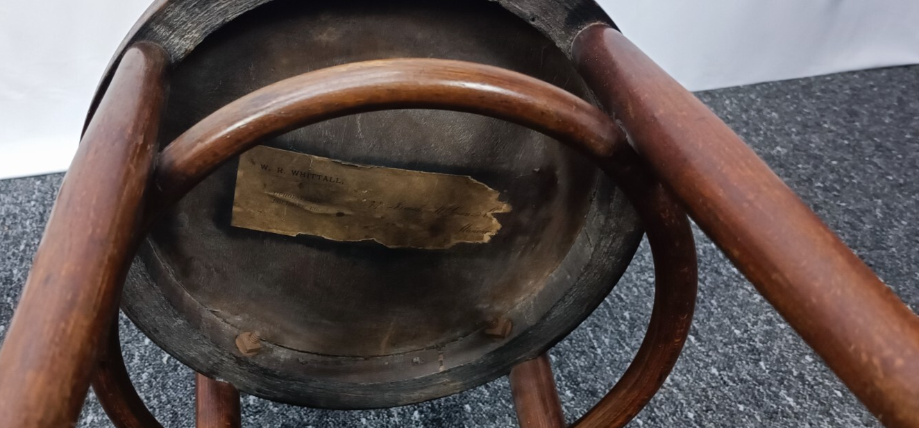 1 von 2 Stuhl im Stil Thonet Nr. 14 England Vintage Antik  Bugholz Manchester