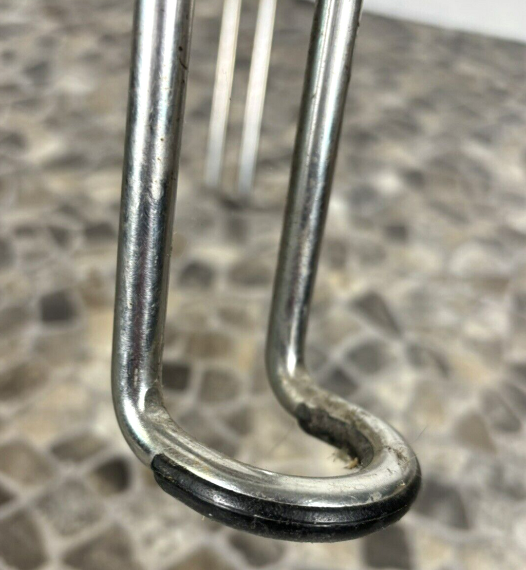 1 von 2 Design Stehtisch Borge Lindau für Architonics Bauhaus Vintage Edelstahl