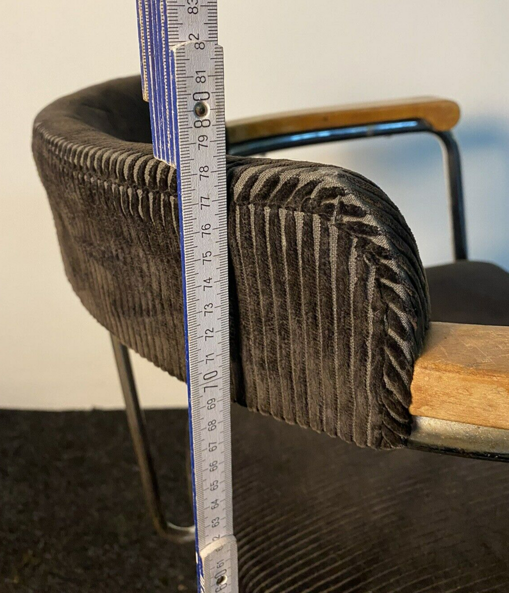 Desta Freischwinger Stuhl Luckhardt  Stahlrohr Bauhaus Lorenz Thonet Sammlung