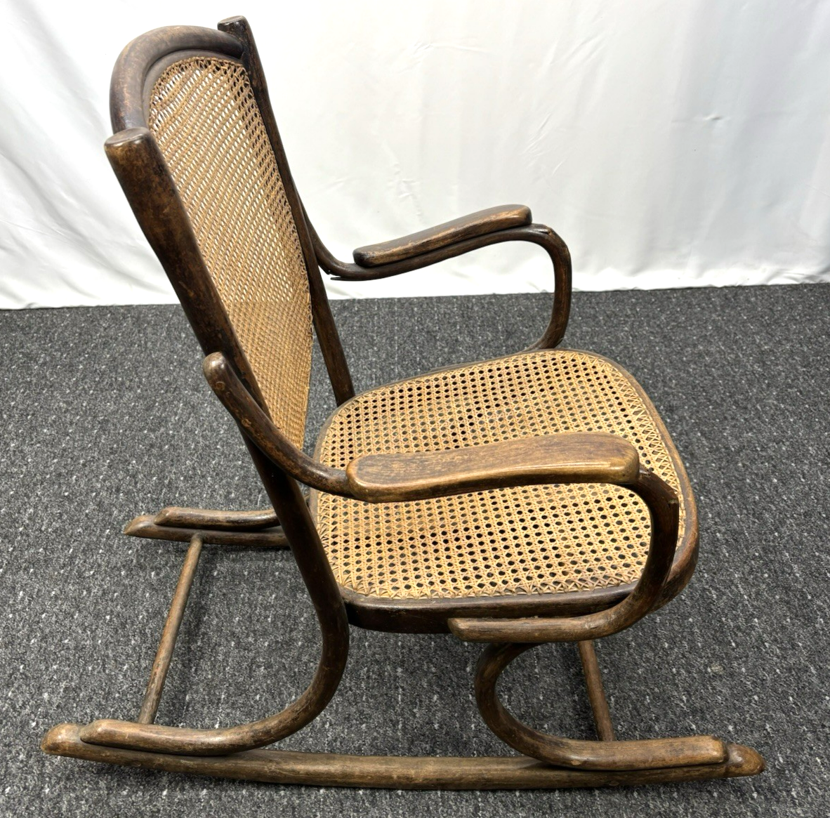 Thonet Schaukelstuhl Bugholz Wiener Geflecht Vintage Original Bentwood Antik