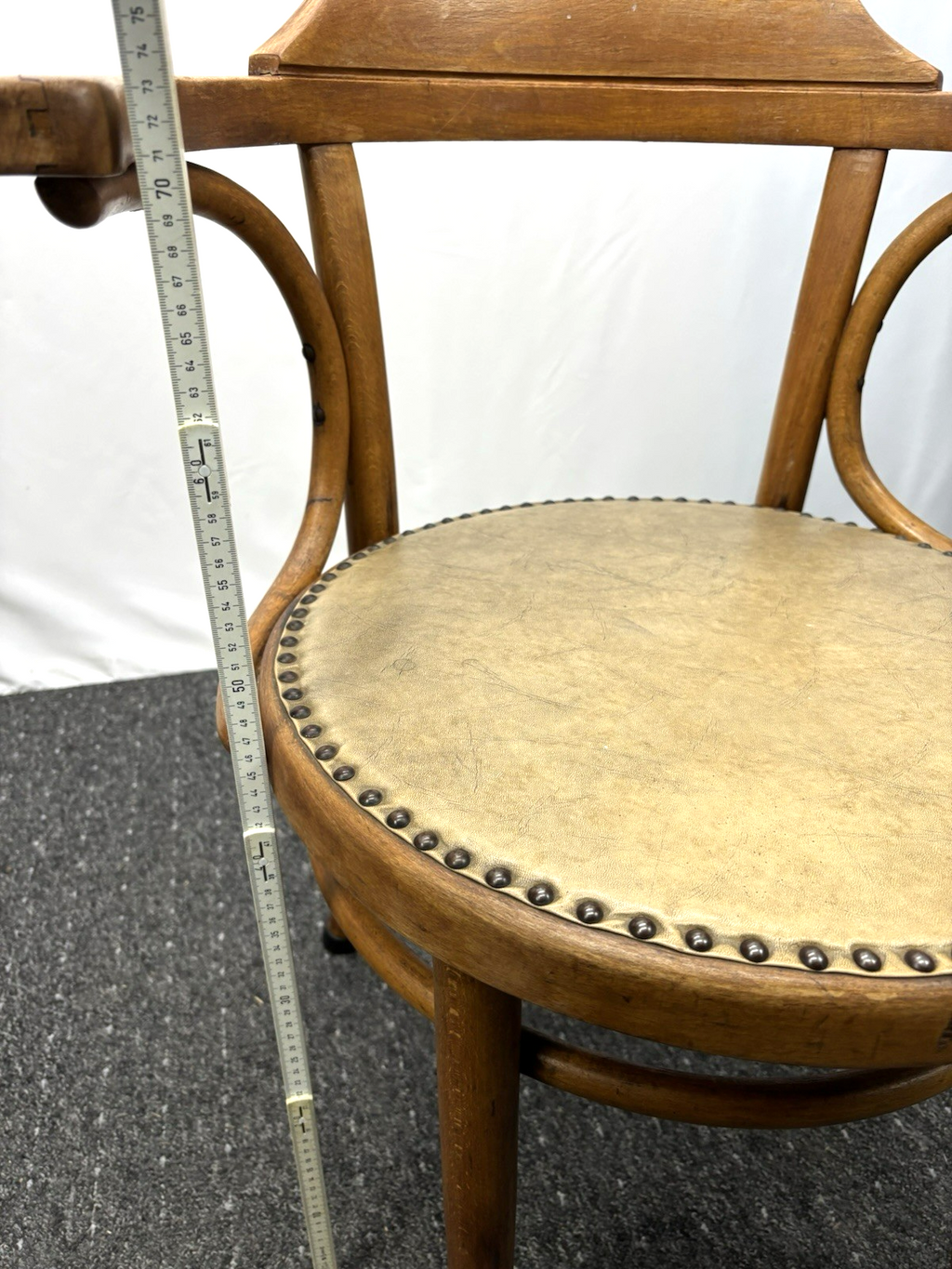 1 von 2 Armlehnstuhl  MUNDUS / Thonet Holz  Art Deco Bauhaus Büro Stuhl Leder