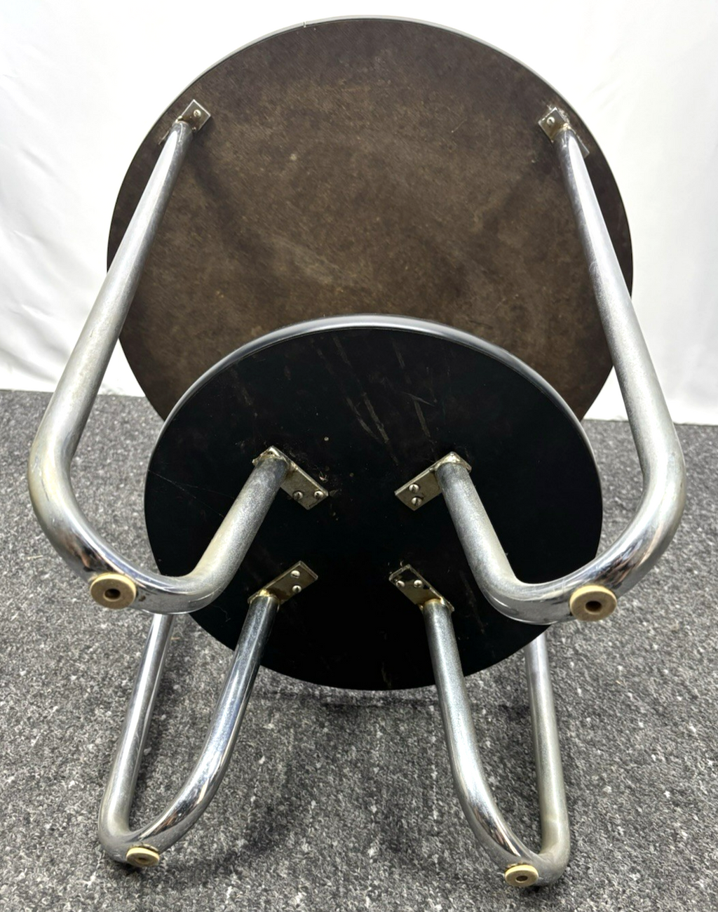 Beistelltisch Stahlrohr Schlaufenfuß Stil Marcel Breuer Art Deco Bauhaus Rund