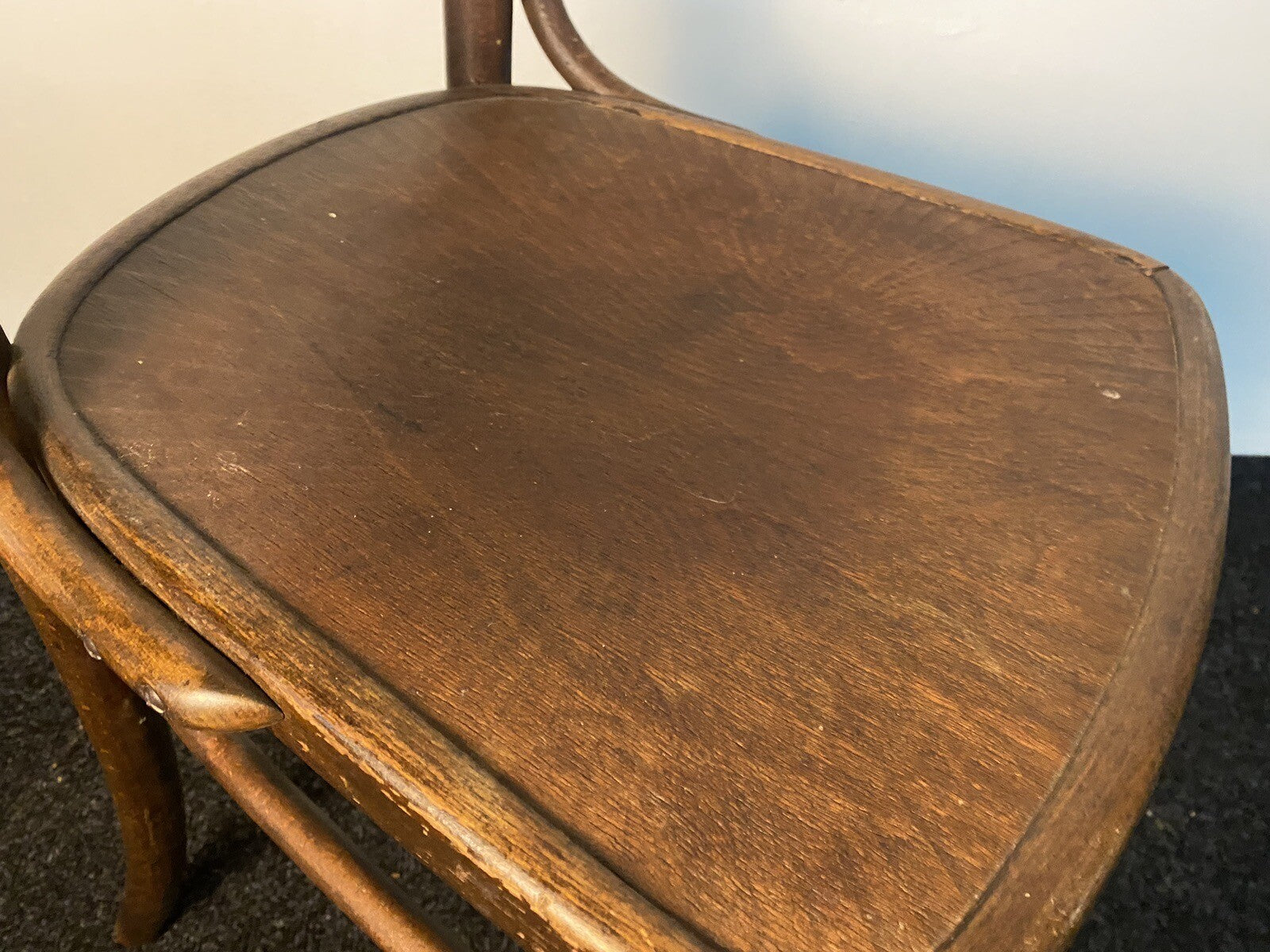 J&J John Holz Barhocker Hochstuhl Kassiererstuhl Antik