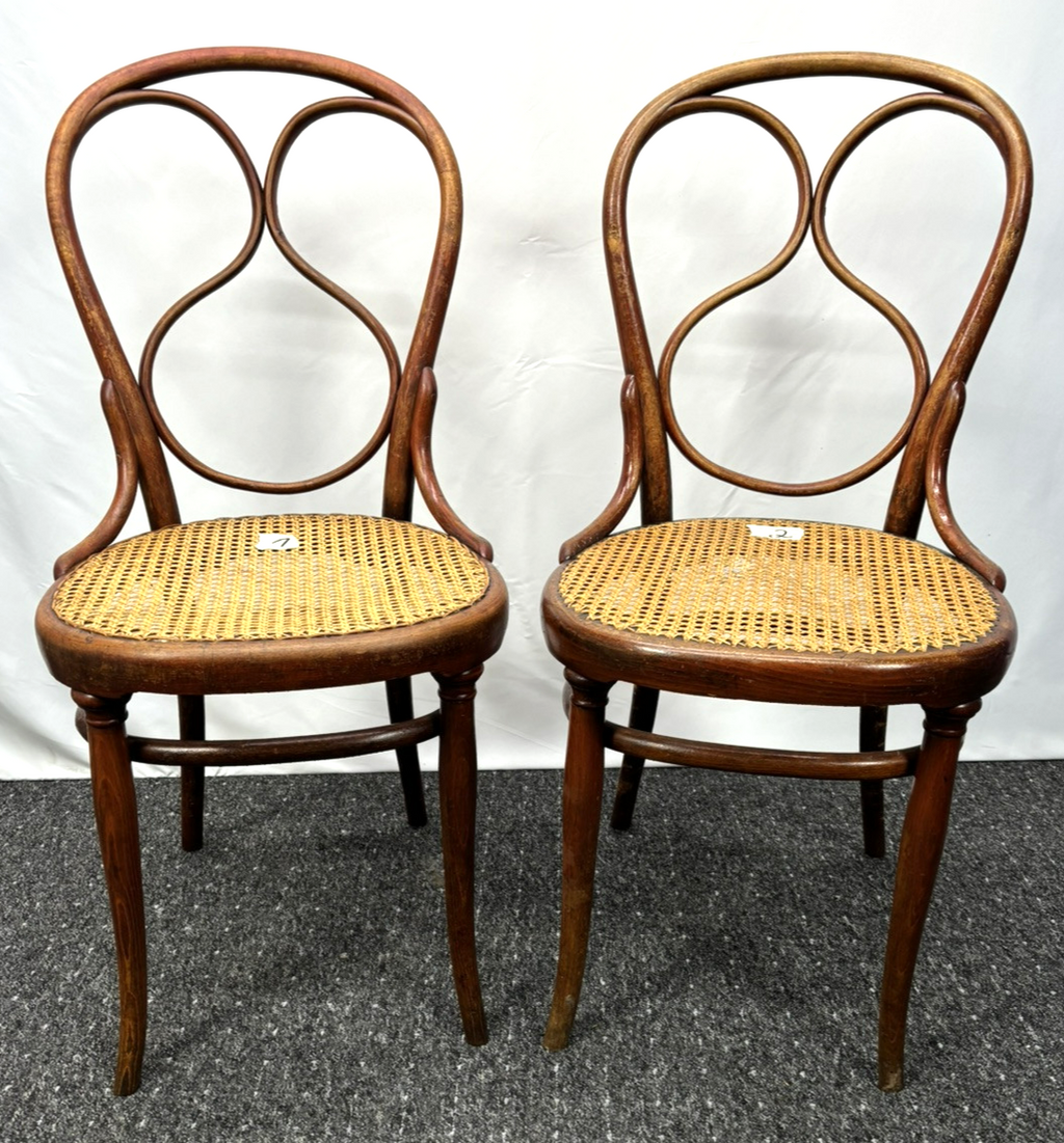 1 von 2 ORIGINAL THONET Nr. 1 ab 1850 Kaffeehausstuhl Sammlung Museum  Antik