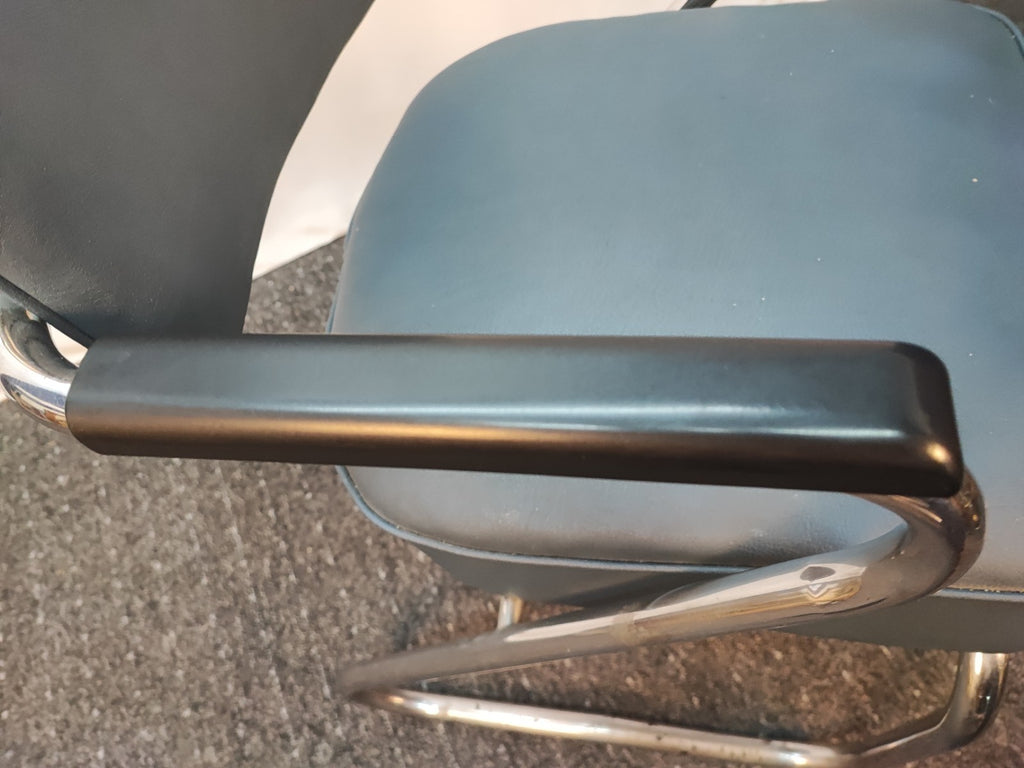 Bauhaus Freischwinger Stuhl 30er 40er Jahre Stahlrohr Chrom Vintage Armlehnen