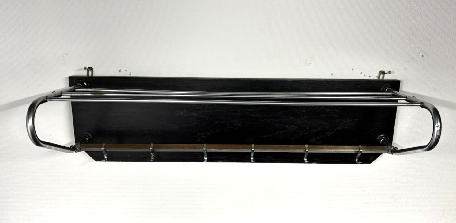 Antike Wandgarderobe Stahlrohr Bauhaus Holz Chrom mit Haken, Hutablage Art Deco