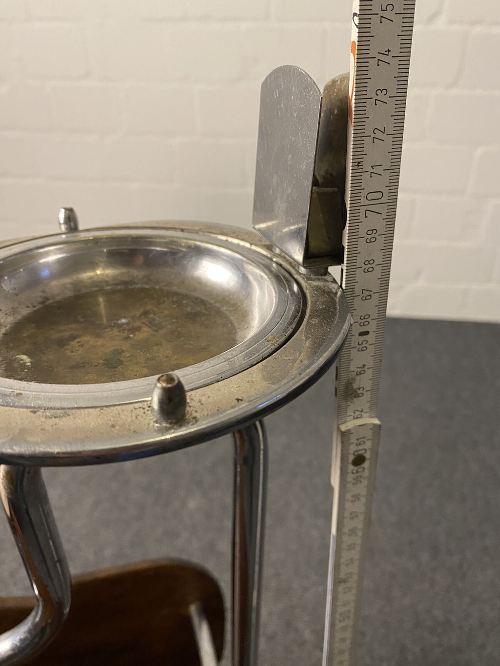 Beistelltisch Rauchertisch Zeitungsständer Stahlrohrmöbel Chrom Bauhaus Art Deco