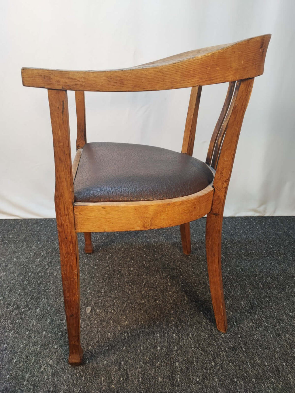 Antiker Bibliotheksstuhl Tonnenlehne um 1900 Eiche Massiv Armlehnstuhl Vintage