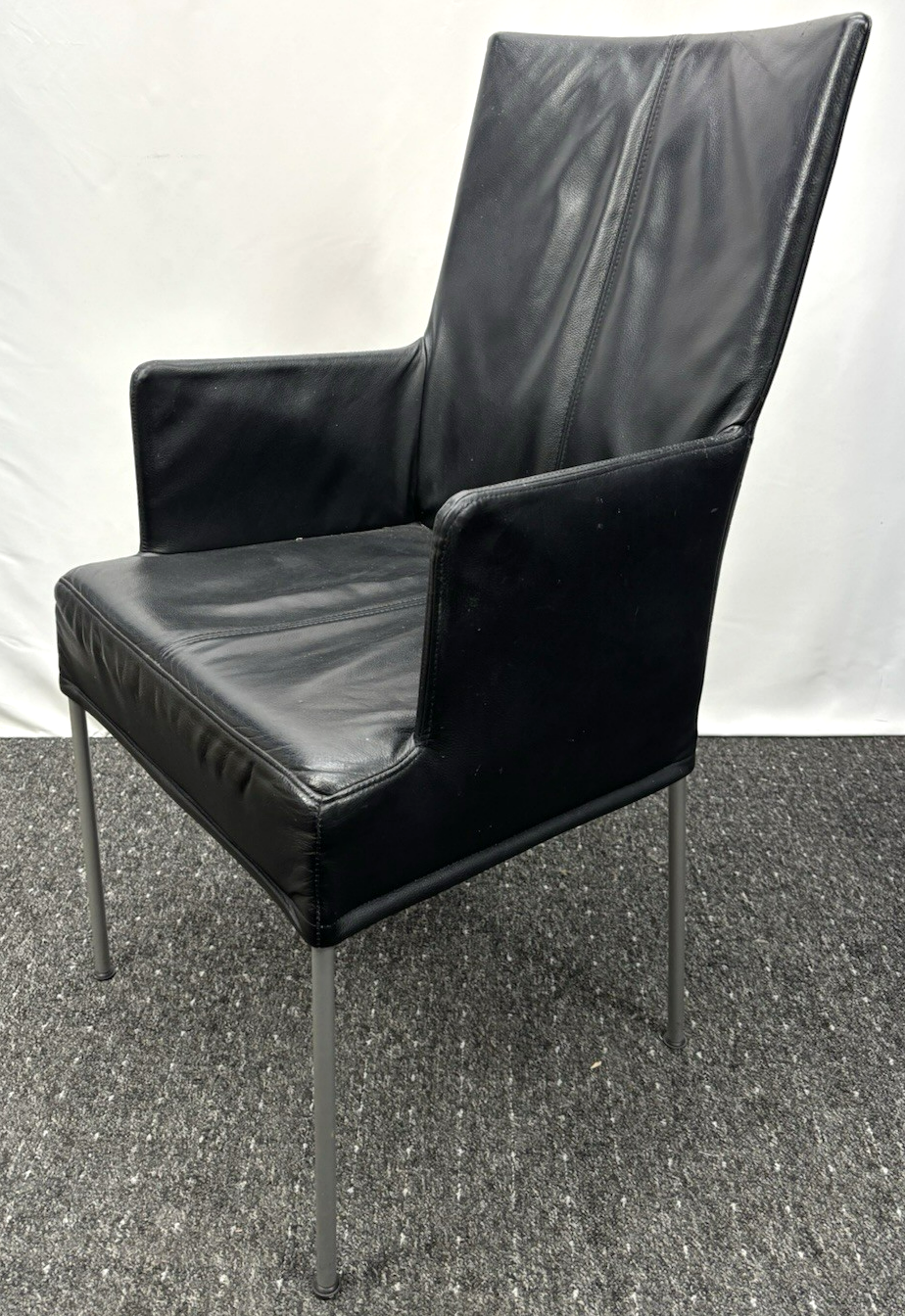 1 von 2 Hochlehner Esszimmer Armlehnstuhl Leder Vintage Stahlrohr schwarz