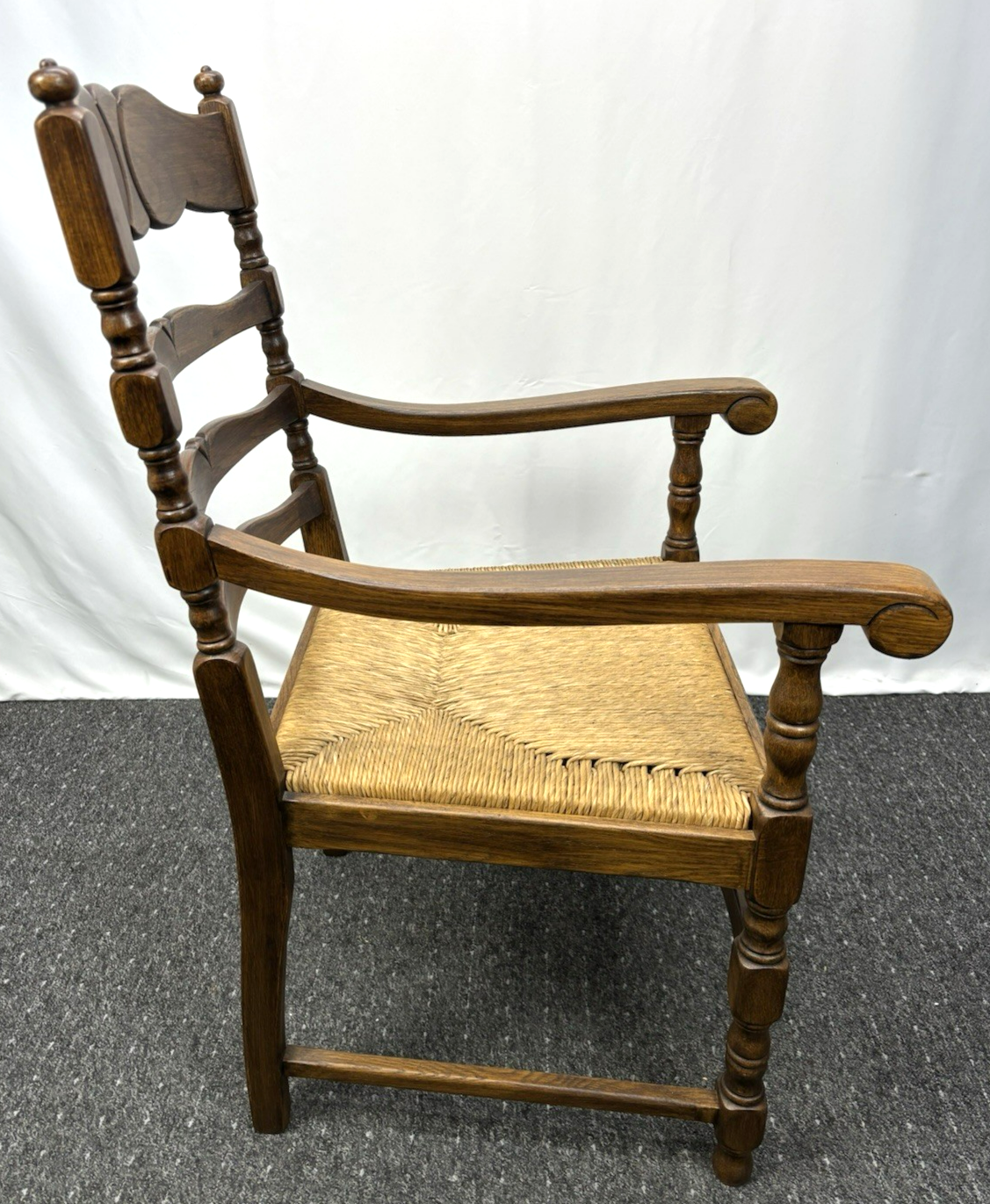 Castle Furniture Armlehnstuhl – Massivholz, Landhausstil, Geflochtene Sitzfläche